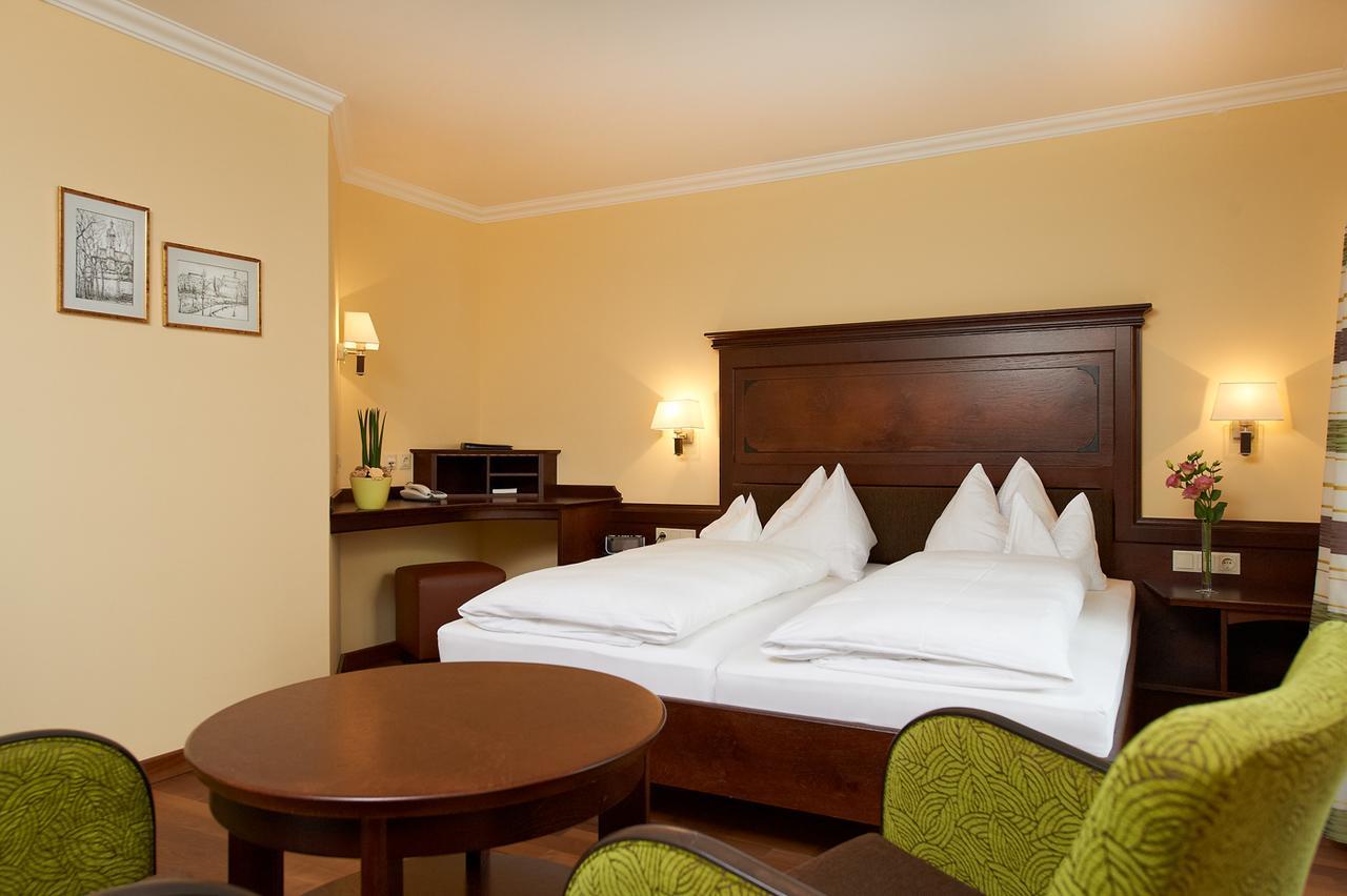 Hotel Zur Post Kötzting Exteriör bild