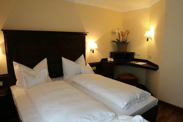 Hotel Zur Post Kötzting Exteriör bild